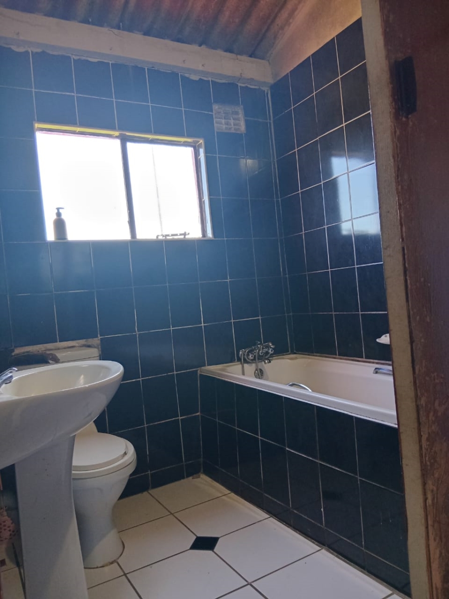 2 Bedroom Property for Sale in Mdantsane Nu 14 Eastern Cape
